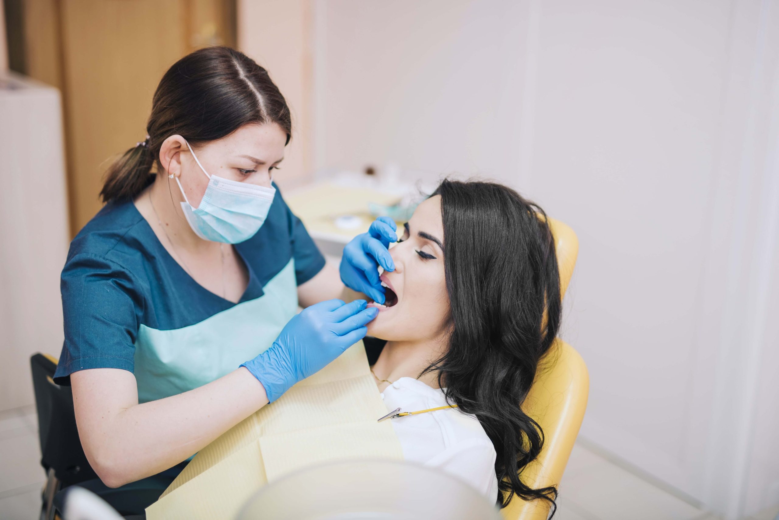 Emergency dental treatment at Dr Zamani's Melbourne CBD practice